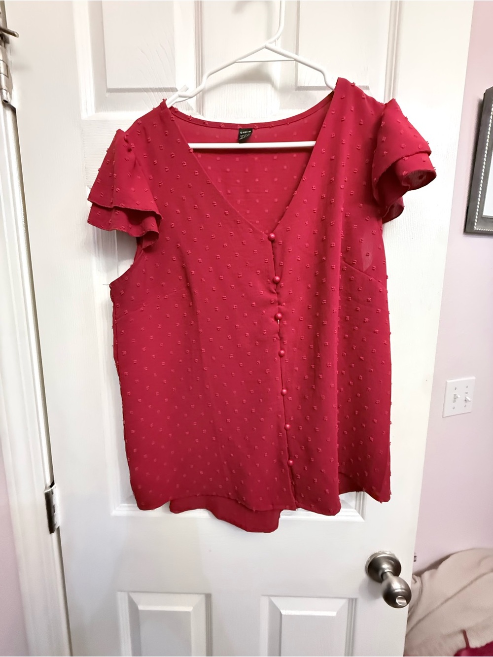 SHEIN Fuchsia Textured Dot Button-Front V-Neck Blouse